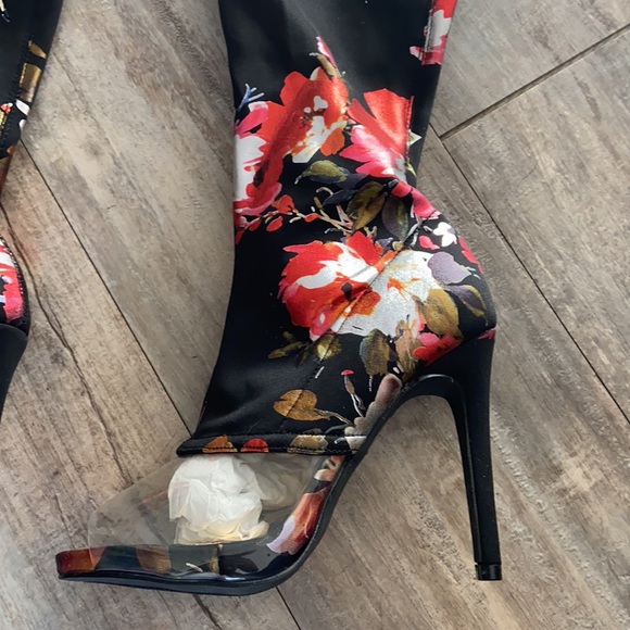 Floral Thigh High Boot- NEW - Picture 2 of 6